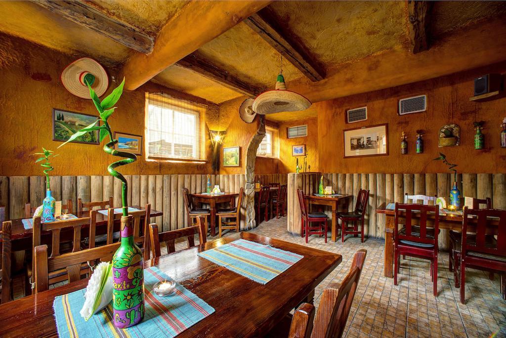 Bed and Breakfast Xavito Sanok Exteriér fotografie